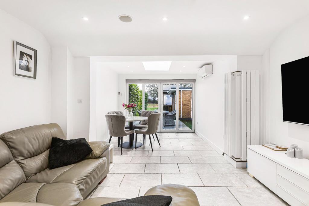 Additional property image - Welham Manor, Welham Green, AL9