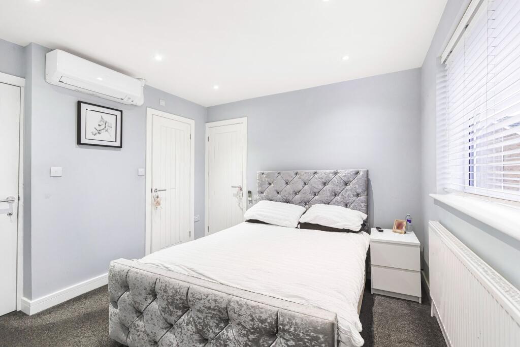 Additional property image - Welham Manor, Welham Green, AL9