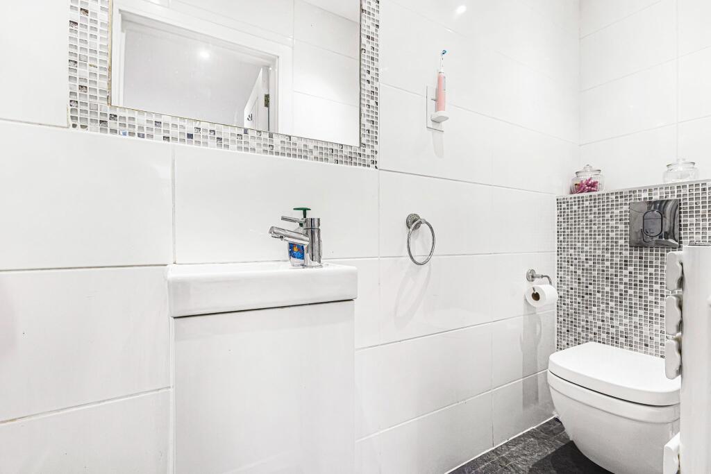 Additional property image - Welham Manor, Welham Green, AL9