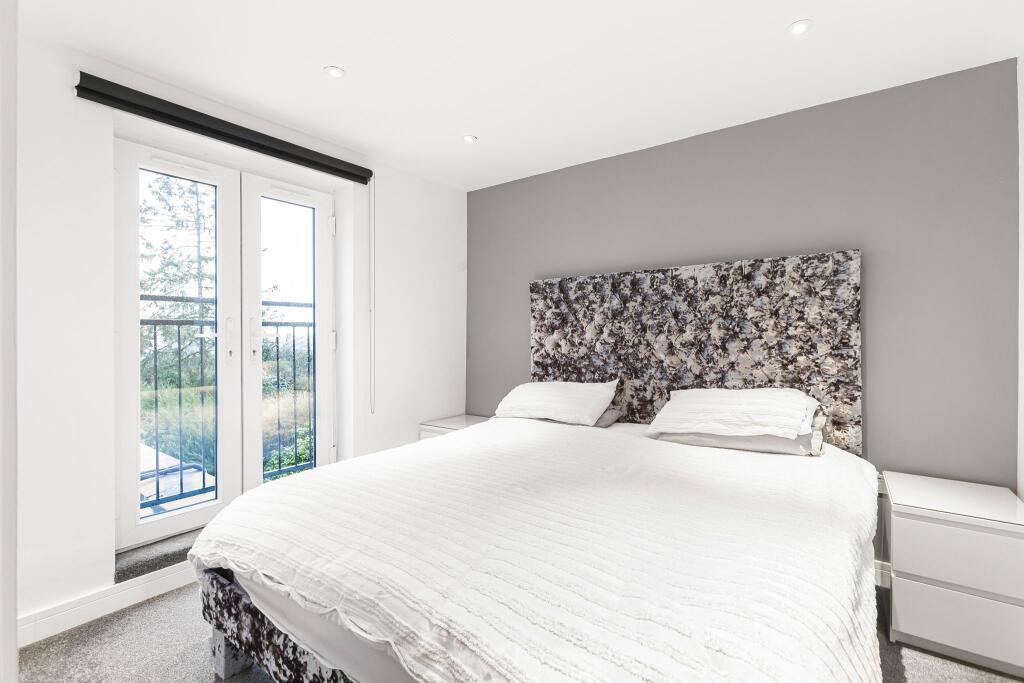 Additional property image - Welham Manor, Welham Green, AL9