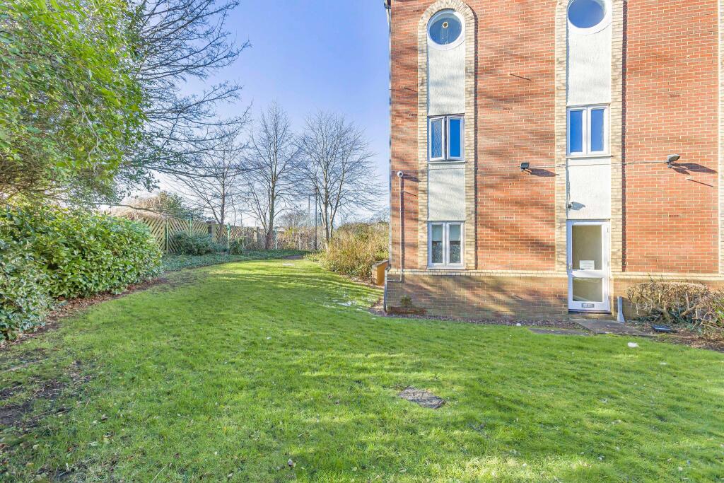 Additional property image - Walsingham Close, Hatfield, AL10