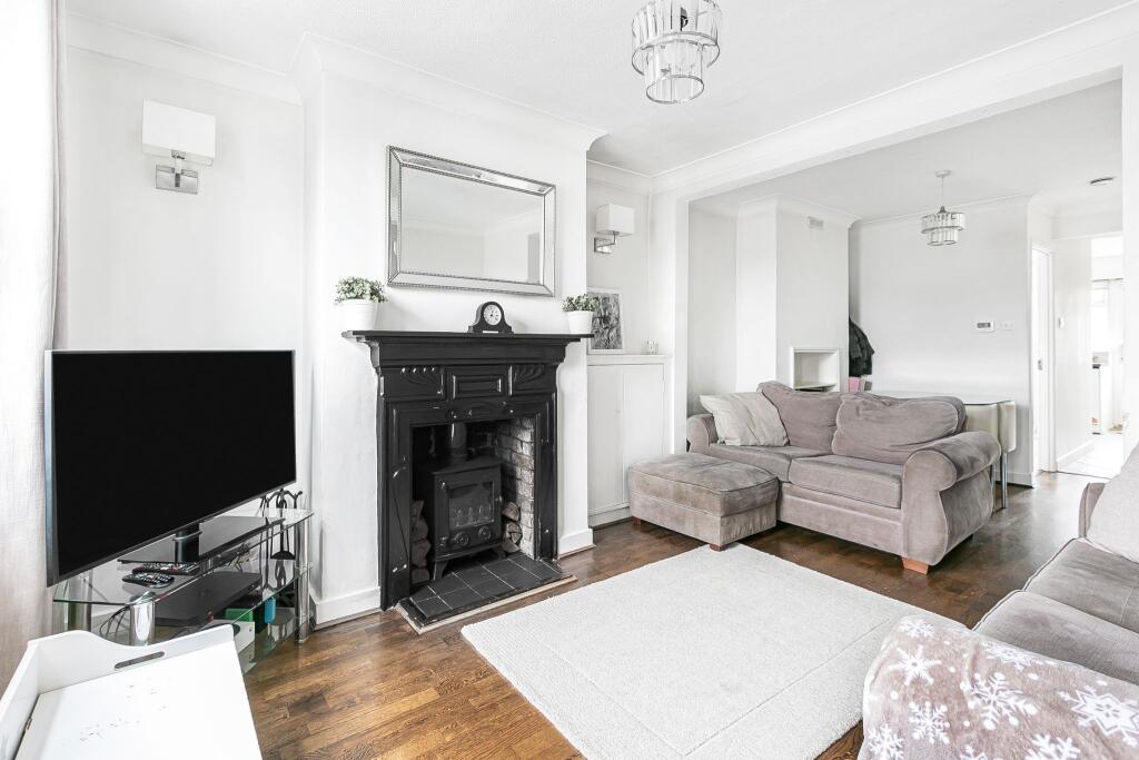 Additional property image - Dixons Hill Road, Welham Green, AL9