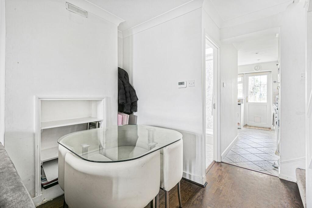Additional property image - Dixons Hill Road, Welham Green, AL9
