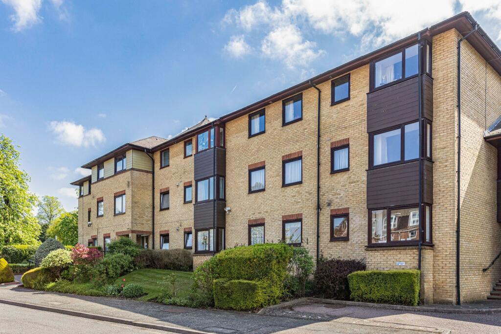 Main image of property: Flat 6 Hertford Mews, Billy Lows Lane, Potters Bar, EN6