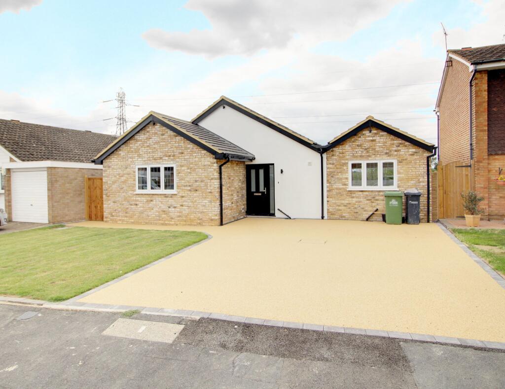 Main image of property: Chiltern Close, Goffs Oak, EN7
