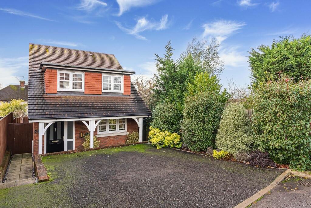 Main image of property: Birch Grove, Potters Bar, EN6