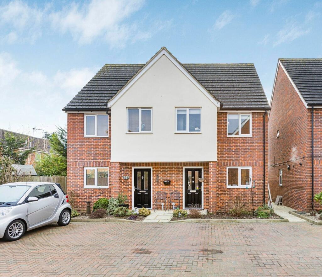 2 bedroom semidetached house for sale in Old Farmhouse Mews, Welham