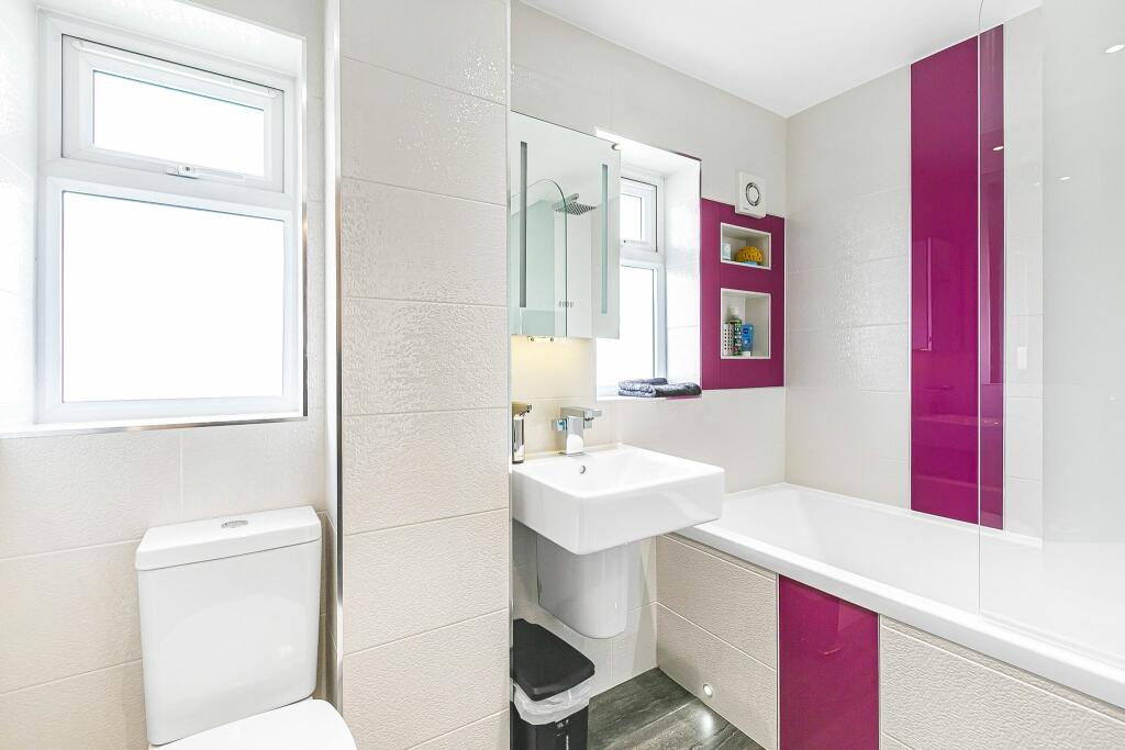Additional property image - Puttocks Drive, Welham Green, AL9