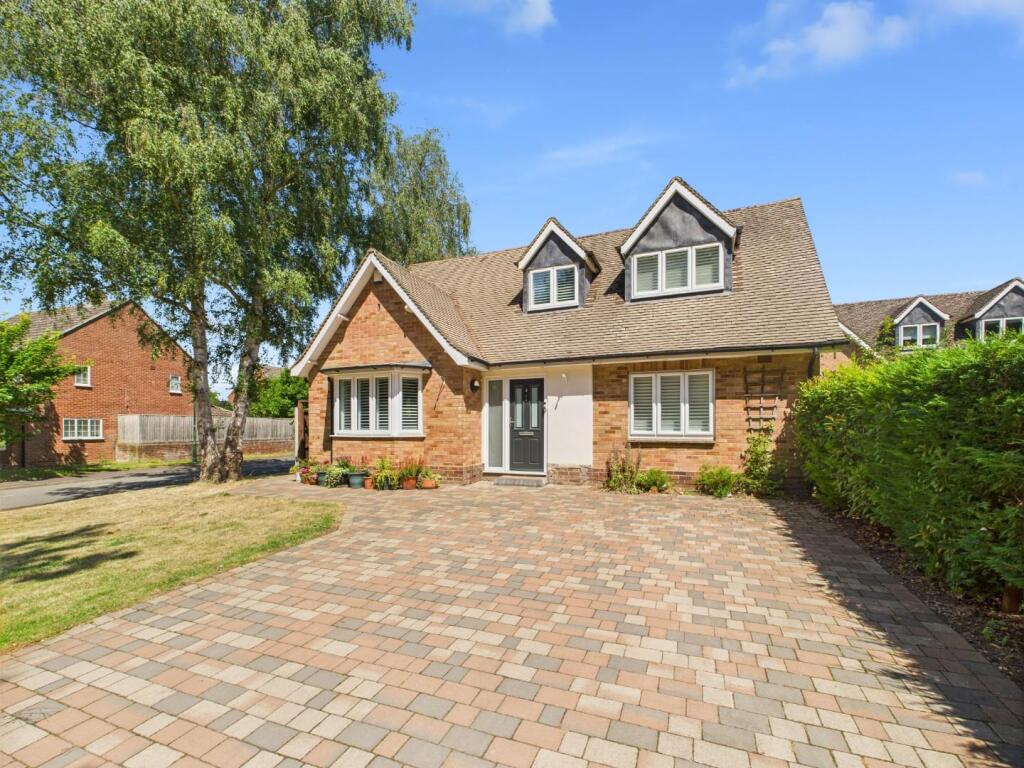 Main image of property: St. James Close, Alveston, Stratford-Upon-Avon