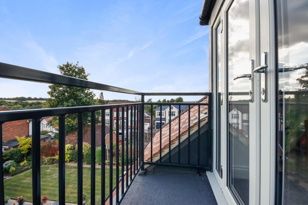 Additional property image - London Road, Brentwood, CM14
