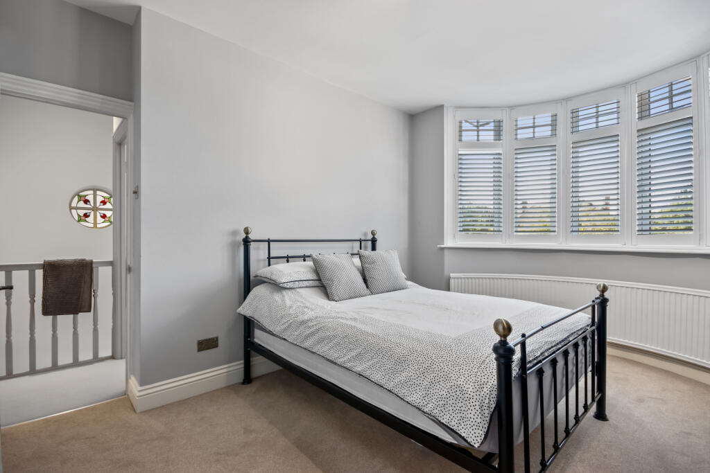 Additional property image - London Road, Brentwood, CM14