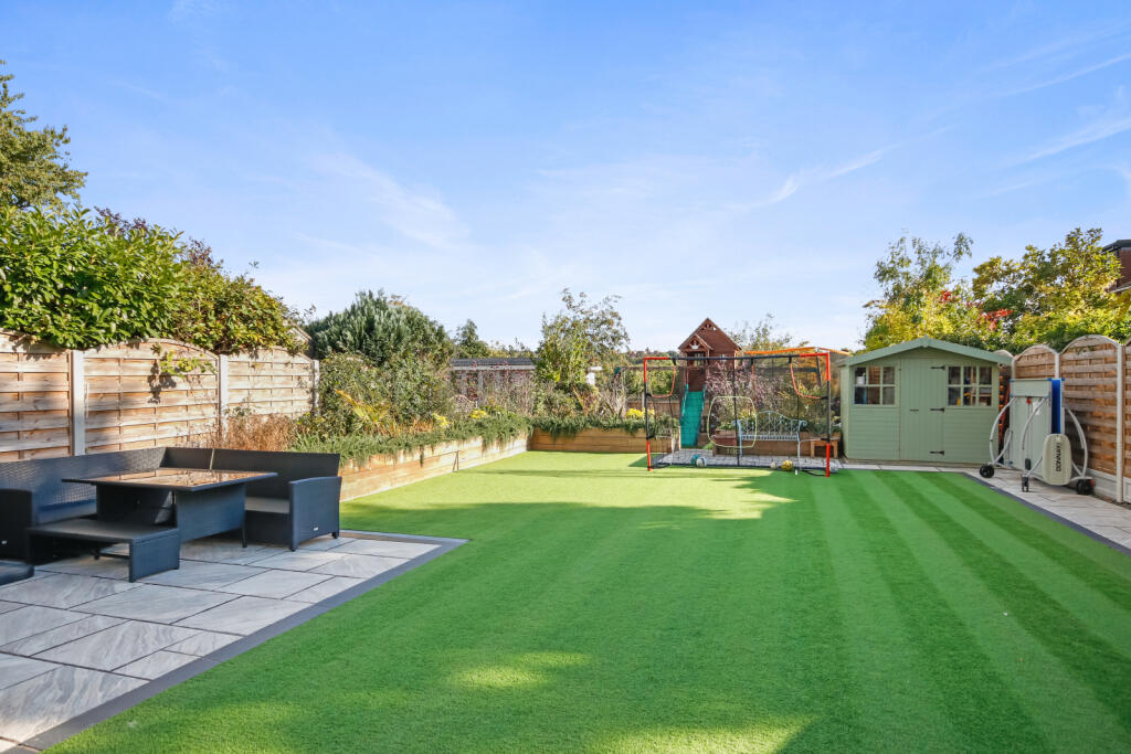 Additional property image - London Road, Brentwood, CM14