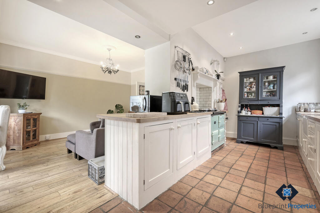 Additional property image - Westbury Drive, Brentwood, CM14