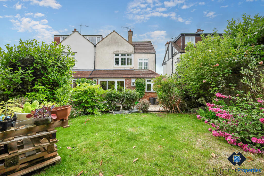 Additional property image - Westbury Drive, Brentwood, CM14
