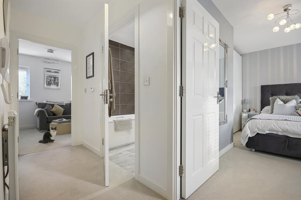 Additional property image - Florance Close, Great Warley, CM13