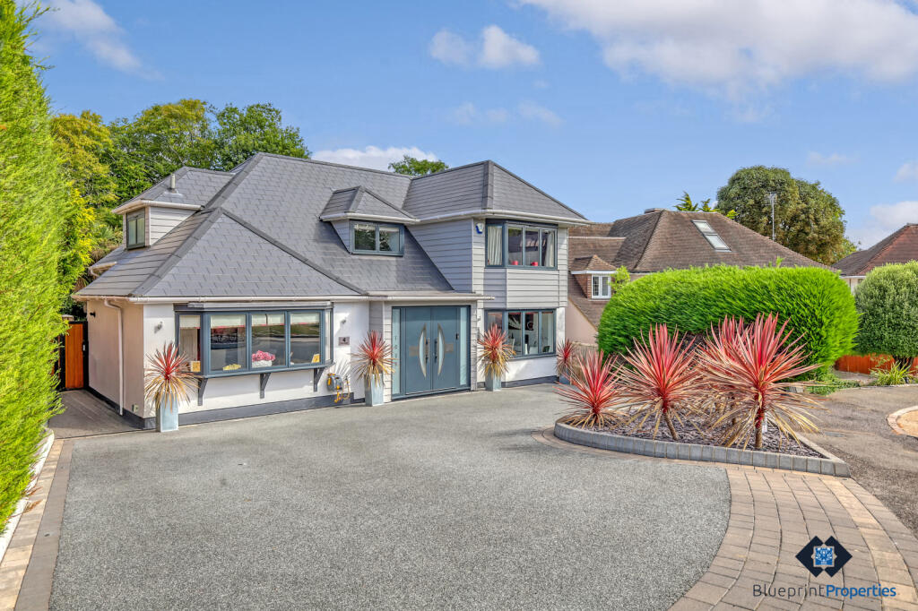 Main image of property: Hillwood Close, Hutton Mount CM13