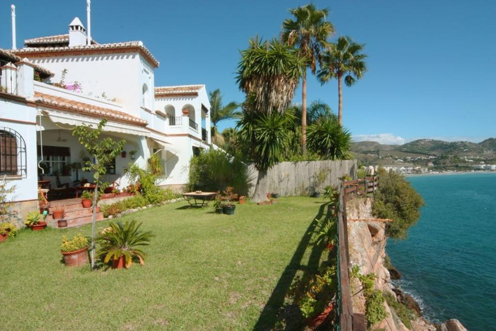 4 bedroom villa for sale in Andalucia, Granada, La Herradura, Spain