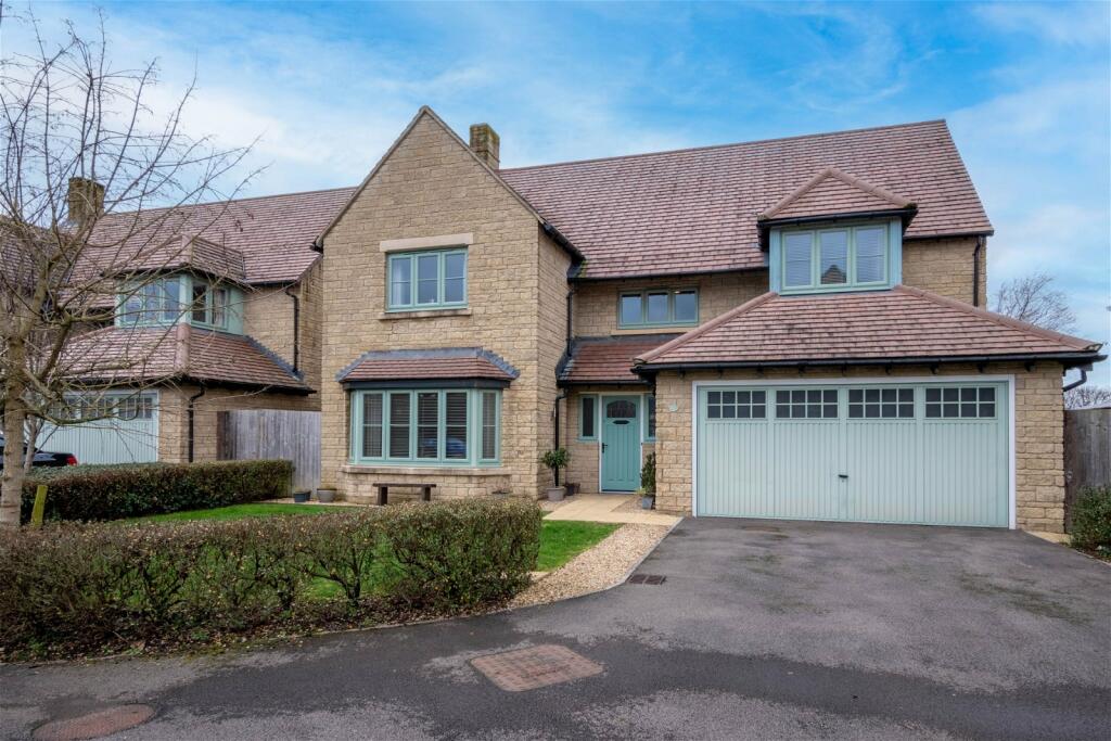 4 bedroom detached house for sale in Great Dunns Close, Beckington, Frome, BA11 6AF, BA11