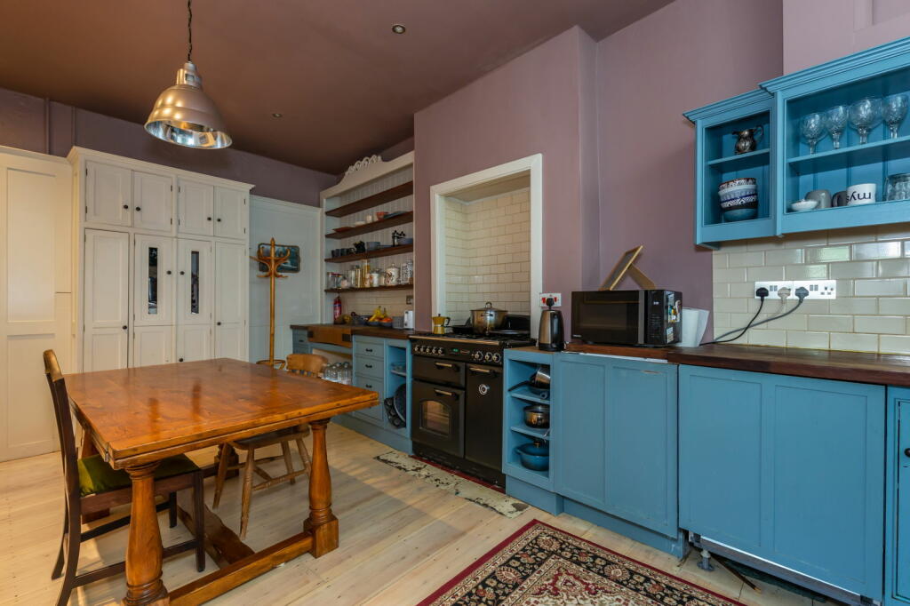 Additional property image - Christchurch Street East, Frome, BA11 1QH