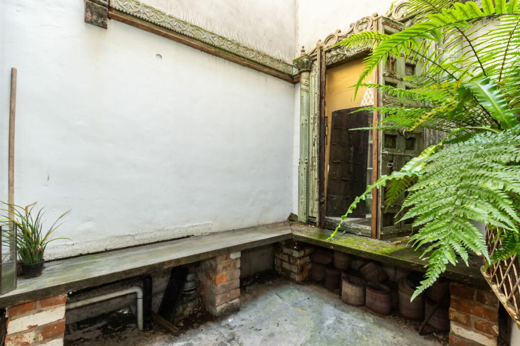 Additional property image - Christchurch Street East, Frome, BA11 1QH
