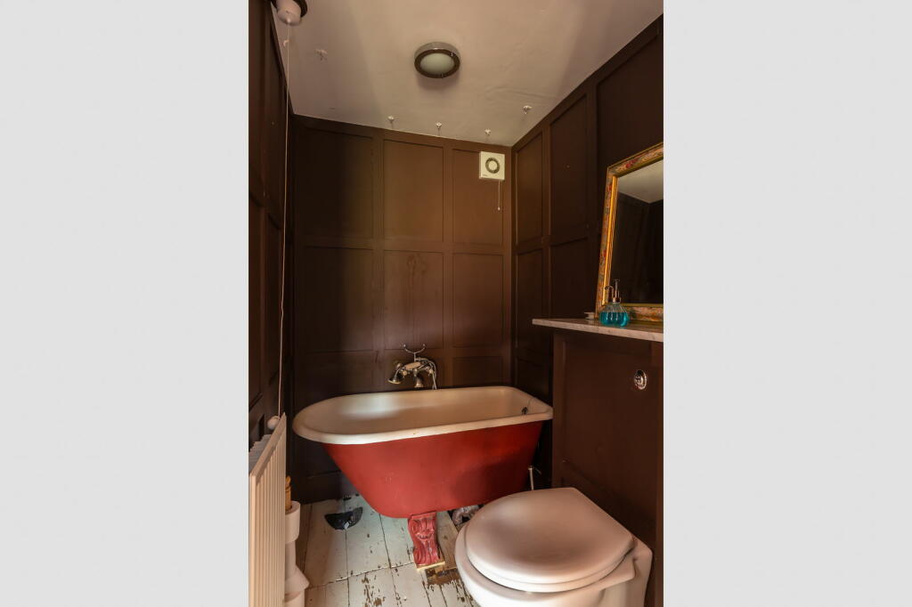 Additional property image - Christchurch Street East, Frome, BA11 1QH