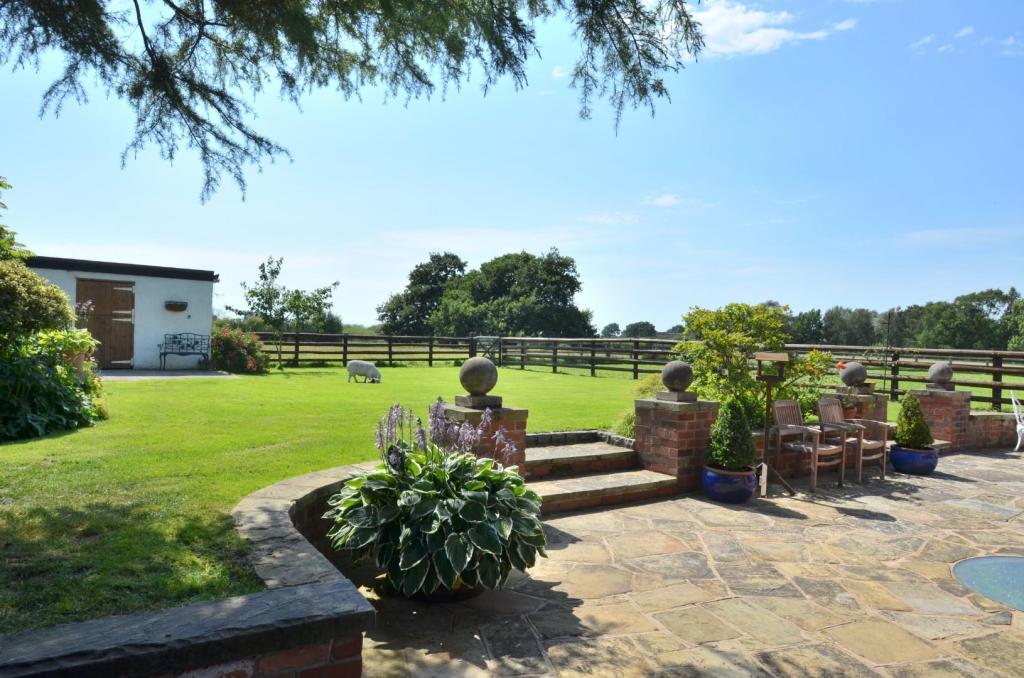 4 bedroom detached house for sale in Moor Lane, Woodford, SK7