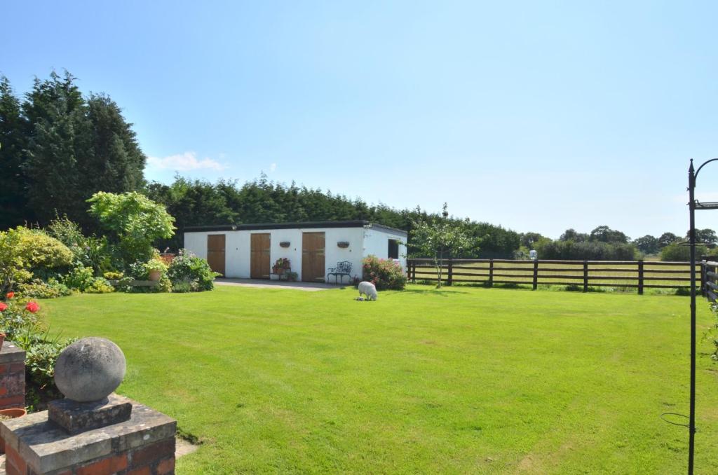 4 bedroom detached house for sale in Moor Lane, Woodford, SK7