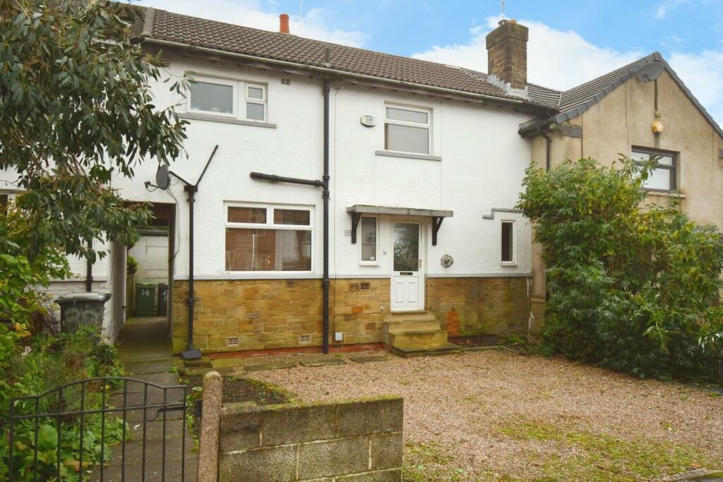 3 bedroom terraced house for sale in Markham Crescent, Rawdon, Leeds, LS19