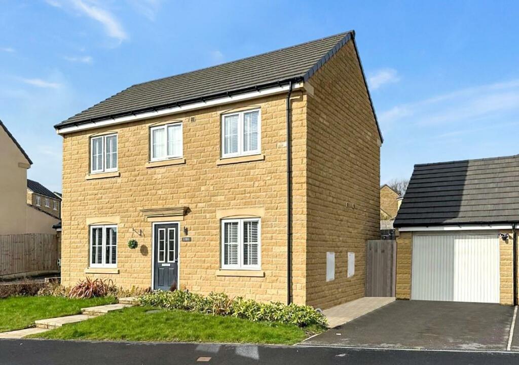 4 bedroom detached house for sale in Priestley Crescent, Apperley