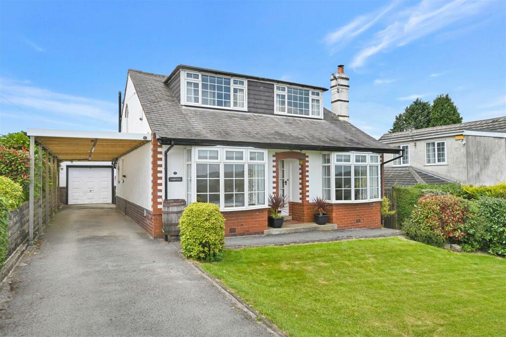 3 bedroom detached bungalow for sale in Greenfield Avenue, Guiseley ...