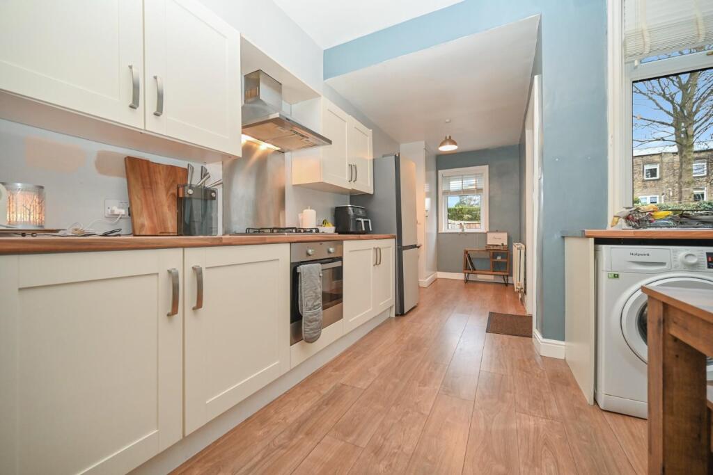 Additional property image - Ashgrove, Greengates, Bradford