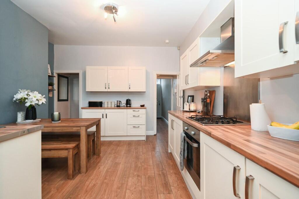 Additional property image - Ashgrove, Greengates, Bradford
