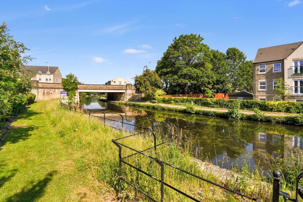 Additional property image - Eleanor Close, Apperley Bridge, West Yorkshire