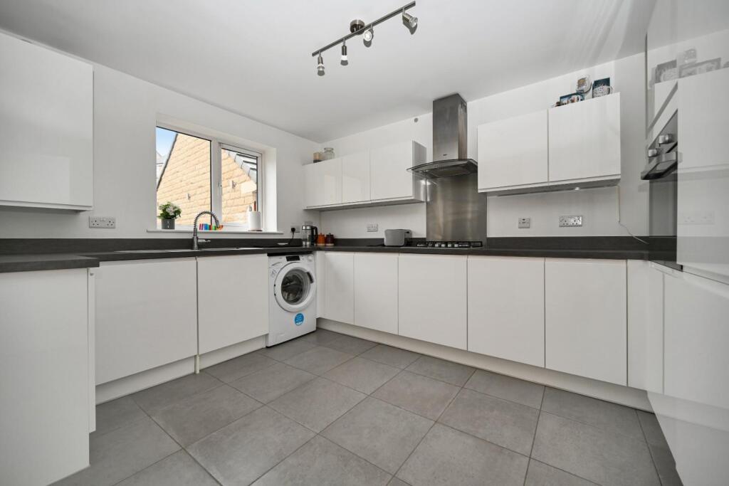 Additional property image - Brompton Drive, Apperley Bridge