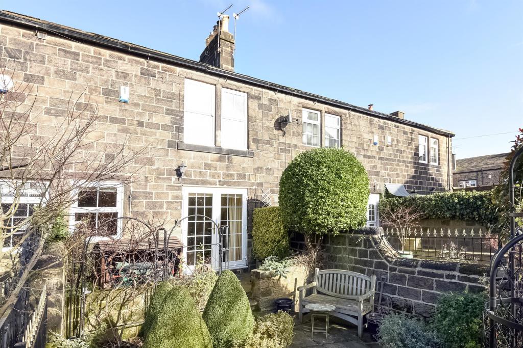 2 bedroom terraced house for sale in London Street, Rawdon, Leeds, LS19