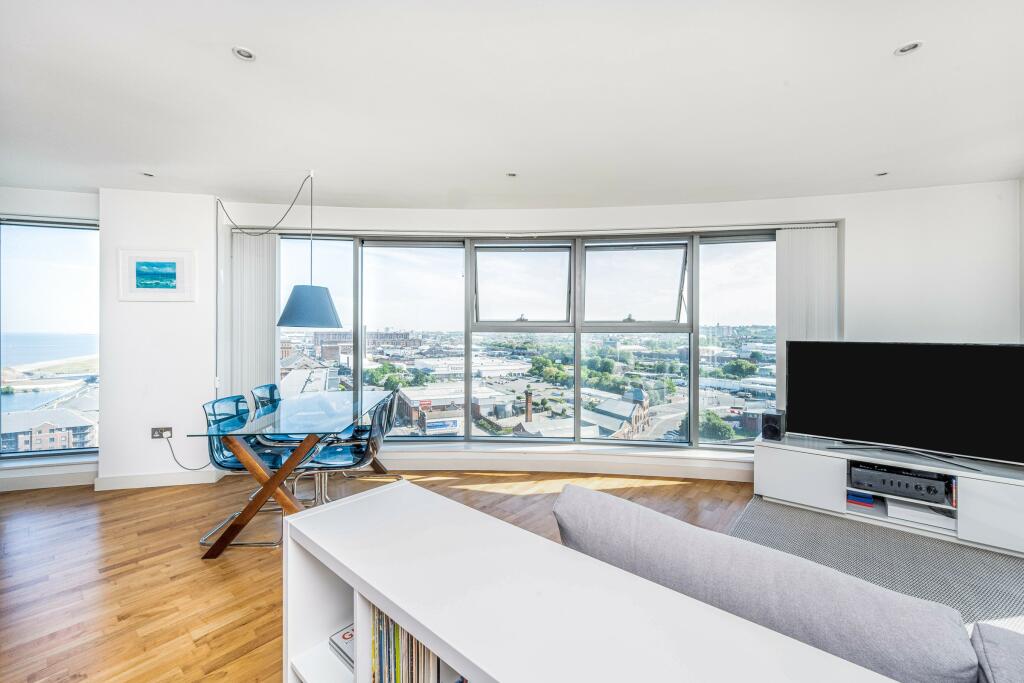 2 bedroom flat for sale in William Jessop Way, Liverpool, Merseyside, L3