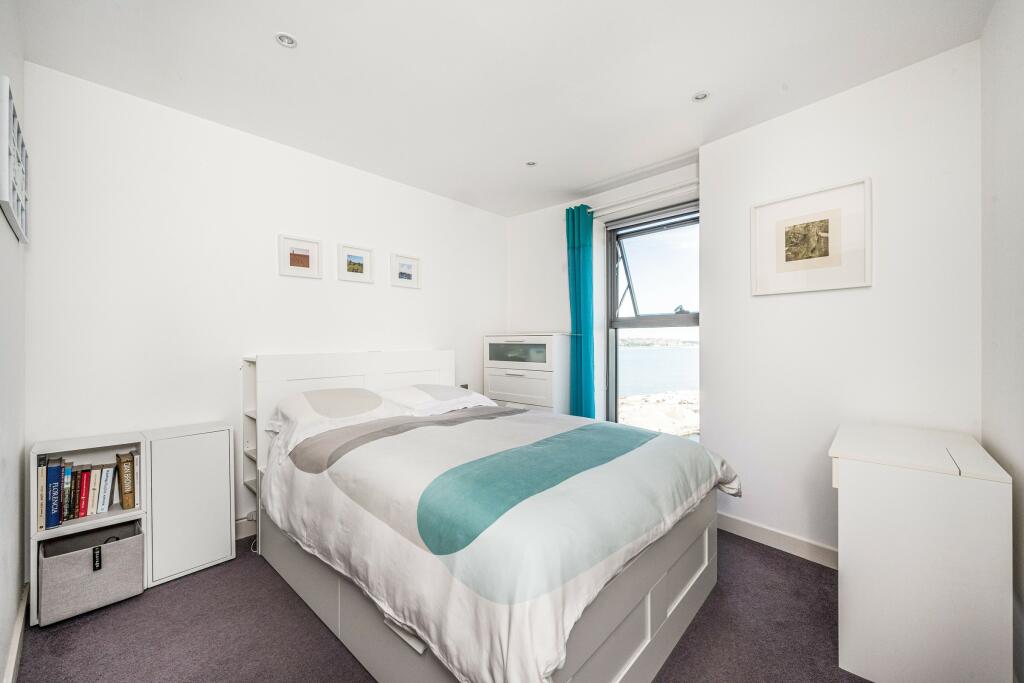 2 bedroom flat for sale in William Jessop Way, Liverpool, Merseyside, L3