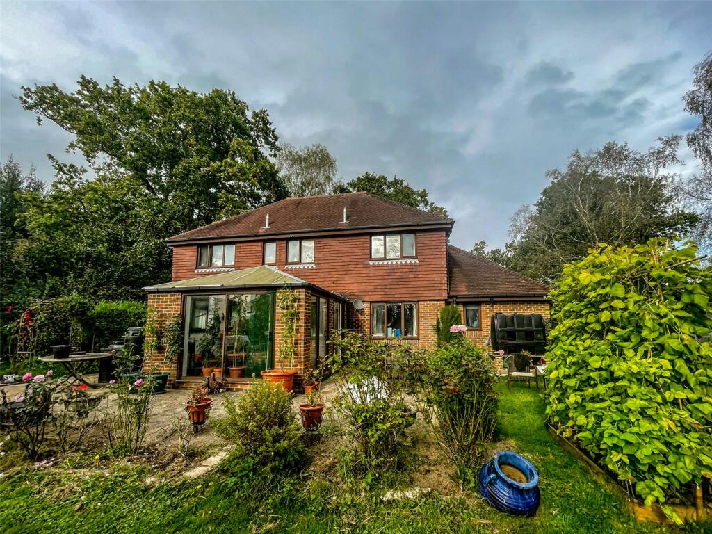 5 bedroom detached house for sale in London Road, Maresfield, TN22