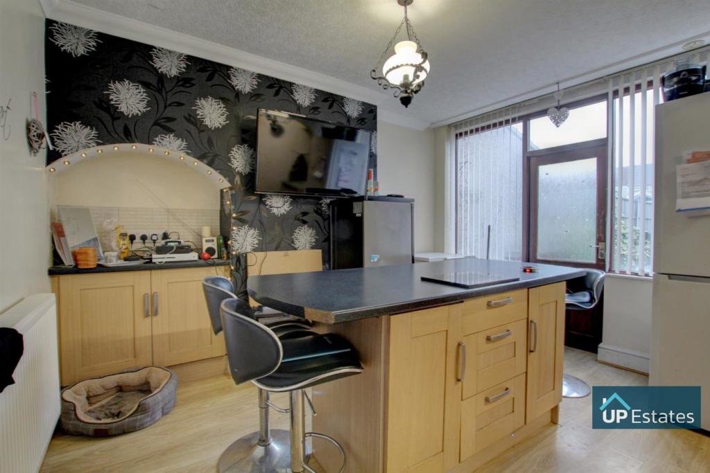 3 bedroom terraced house for sale in Dickens Road, Coventry, CV6