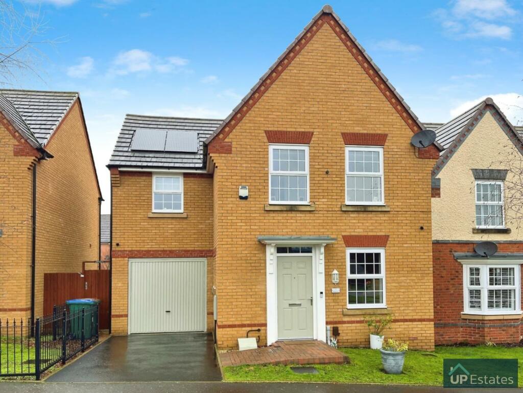 3 bedroom detached house for sale in Phoebe Close, Coventry, CV3