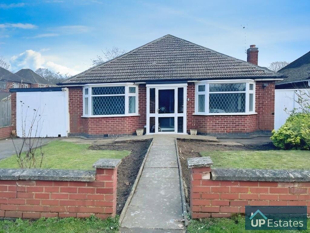 3 bedroom detached bungalow for rent in Ferndale Road, Binley Woods, Coventry, CV3