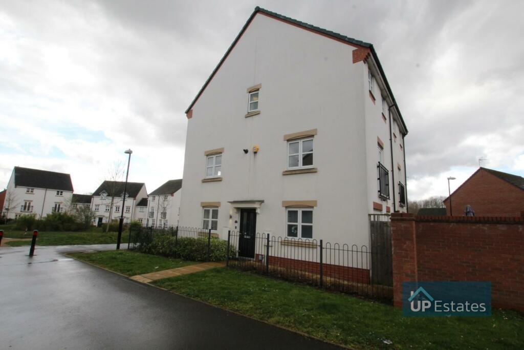 3 bedroom end of terrace house for rent in Grenadier Drive, Coventry, CV3