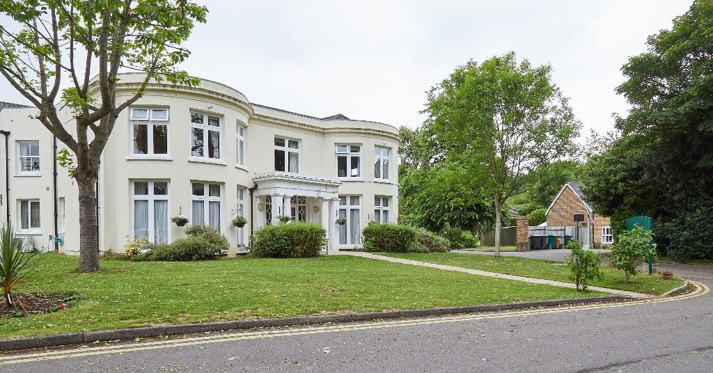 Main image of property: Flat 19,The Chorleywood Beaumont, Chorleywood Lodge Lane, Chorleywood, Rickmansworth, WD3 5BY