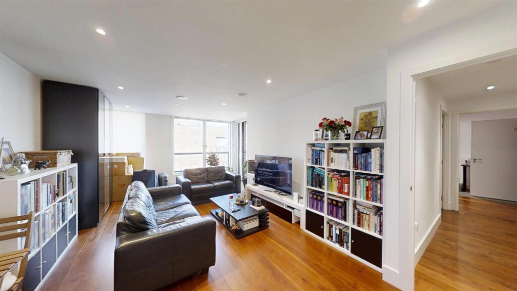 Main image of property: 121 Upper Richmond Road, Putney, SW15 2DU