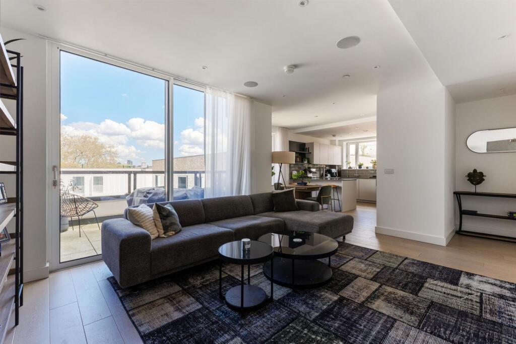 Main image of property: The Crosse, 2 New Tannery Way, Bermondsey