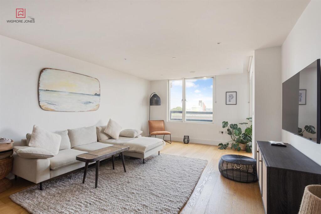 Main image of property: 121 Upper Richmond Road, Putney, SW15 2DU