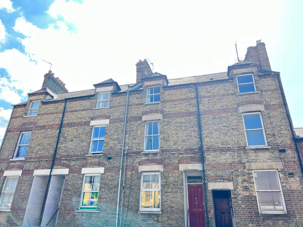 2 bedroom maisonette for rent in Cowley Road, OXFORD, OX4