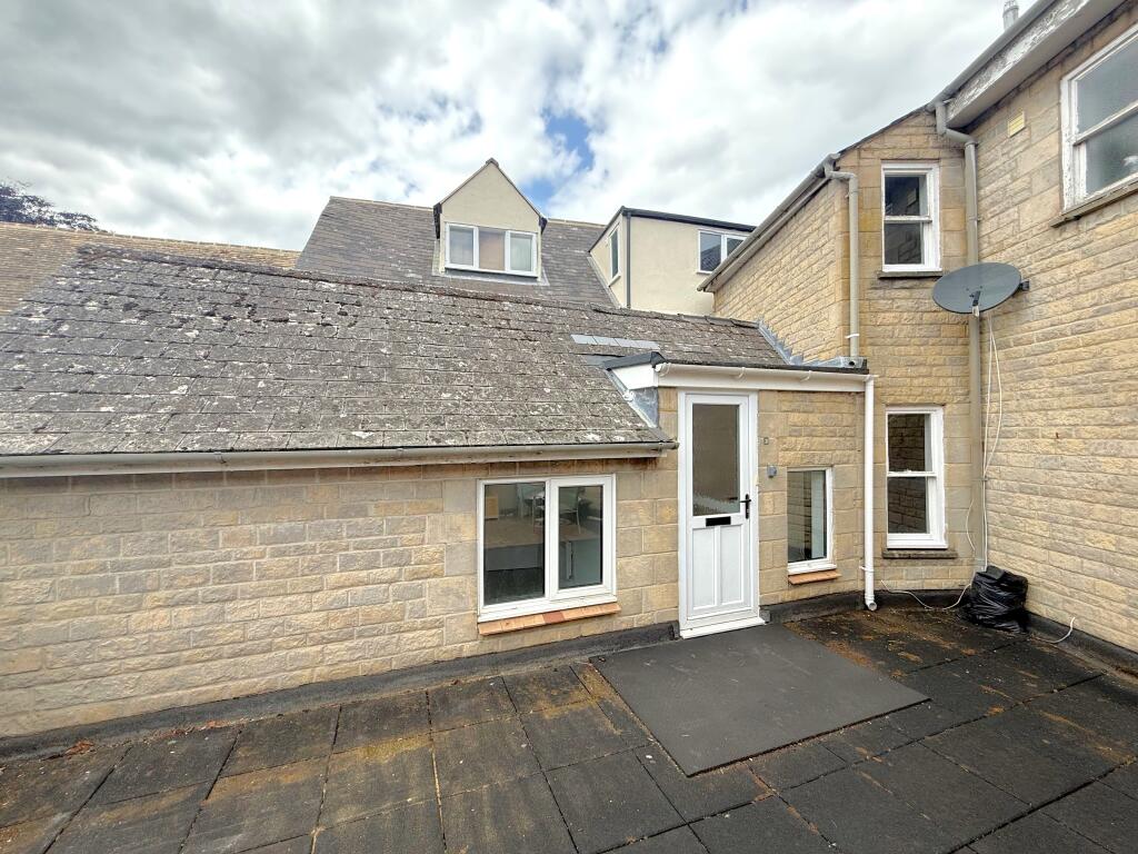 Main image of property: High Street, WOODSTOCK