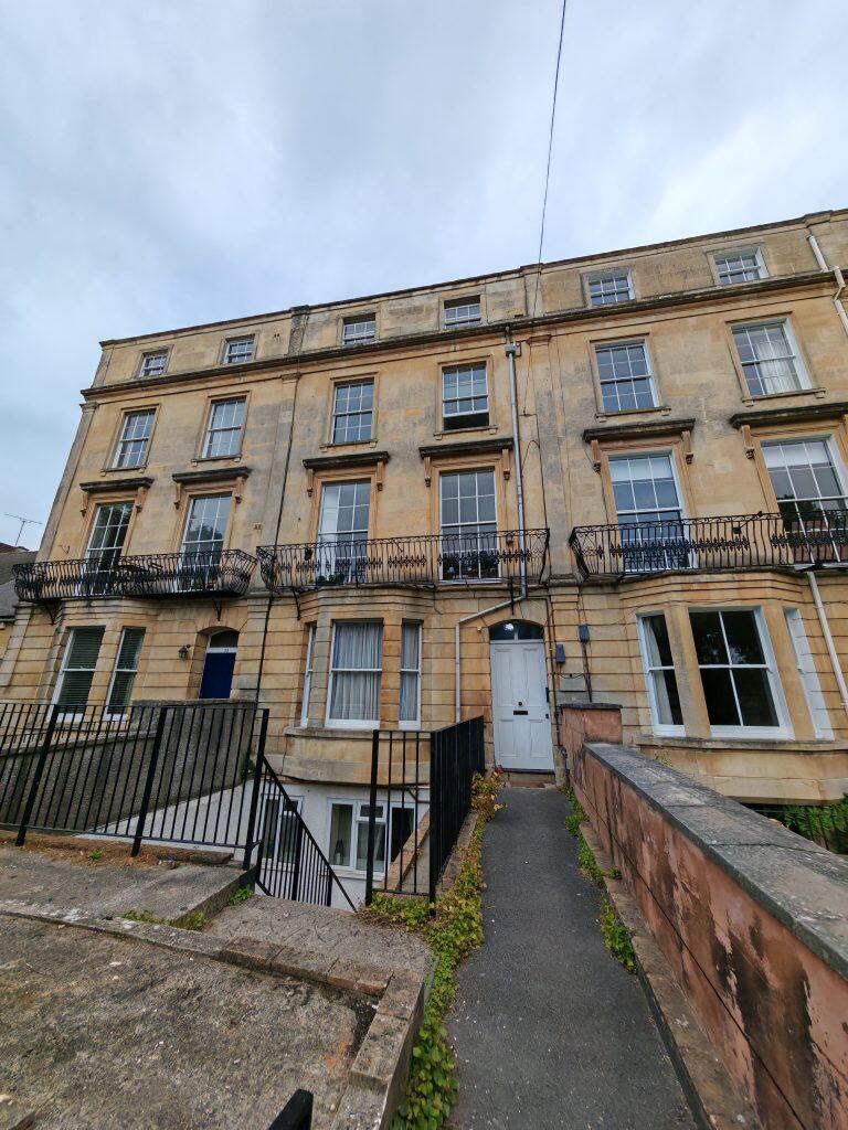Main image of property: Apsley Road – Basement Flat with Courtyard
