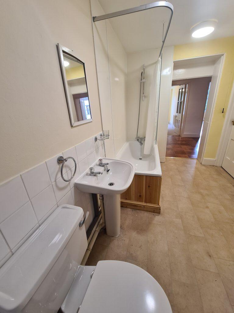 Additional property image - Beaufort Road – Garden Flat Ref 284